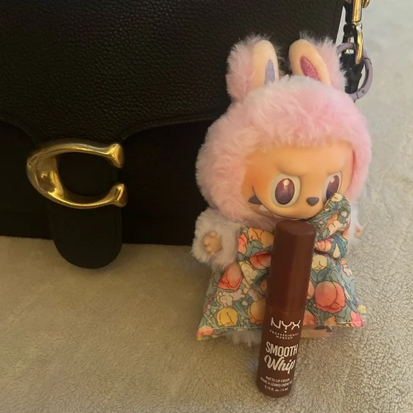 NYX❤️ Smooth Whip Matte Lip Crème - Picture 1 of 2